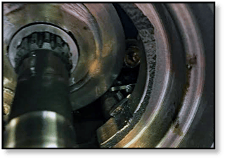 blown-piston-shoes-final-drive-track-drive-hydraulic-motor-case-line-drive-shaft-02.png