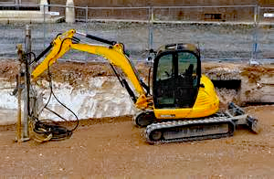 clean-mini-excavator-compact-excavator