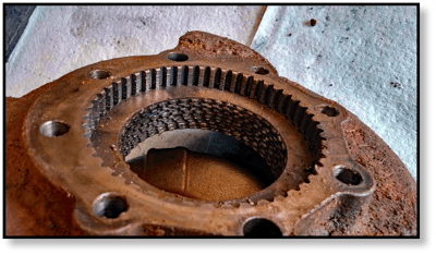 damaged-brake-assembly-final-drive-hydraulic-motor-travel-motor-2