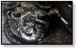 final-drive-hydraulic-motor-gear-oil-sludge.png