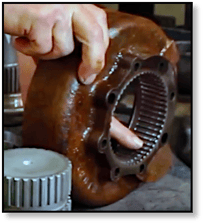 final-drive-travel-motor-weak-charge-pump-brake-problems-damaged-brake-housing